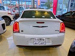 کرایسلەر 300